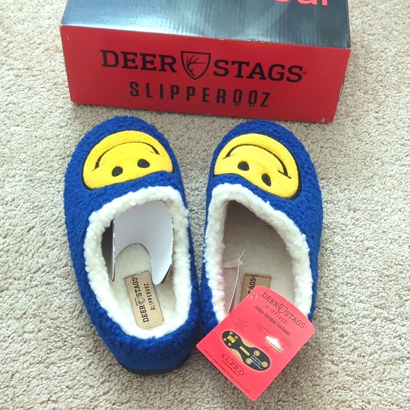 Slipperz By Deer Stags Smiley Design - Picture 6 of 13